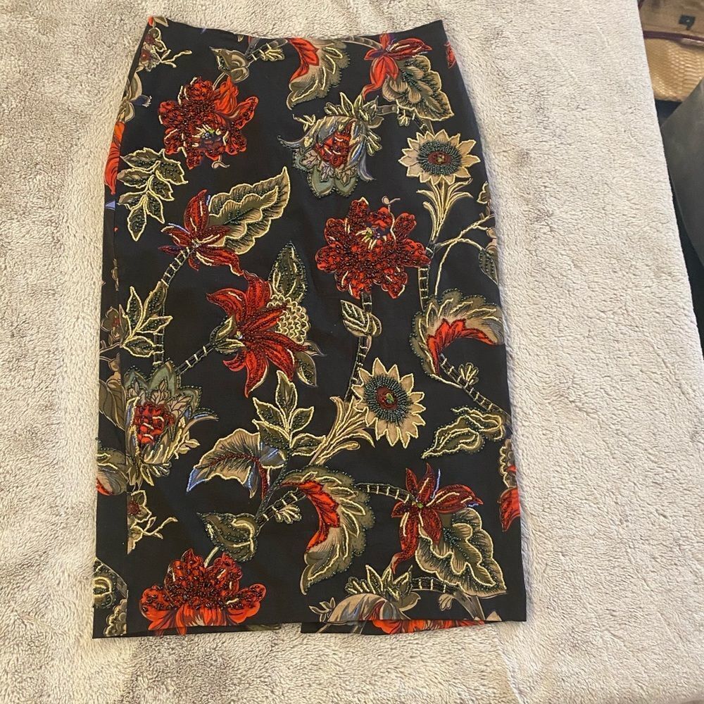 Dolce apparel beaded midi skirt, L